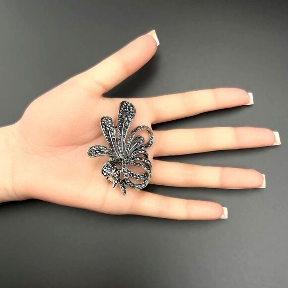 Silver with Dark Gray Crystal Floral Flower Ribbon Pin Back Brooch - Picture 10 of 10